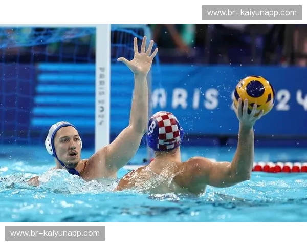 水球图文直播：揭秘水上的激情与战术盛宴