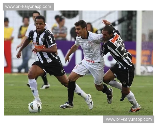 桑托斯vs庞特：当足球传奇遇上技术革新，一场关于荣耀与未来的对决